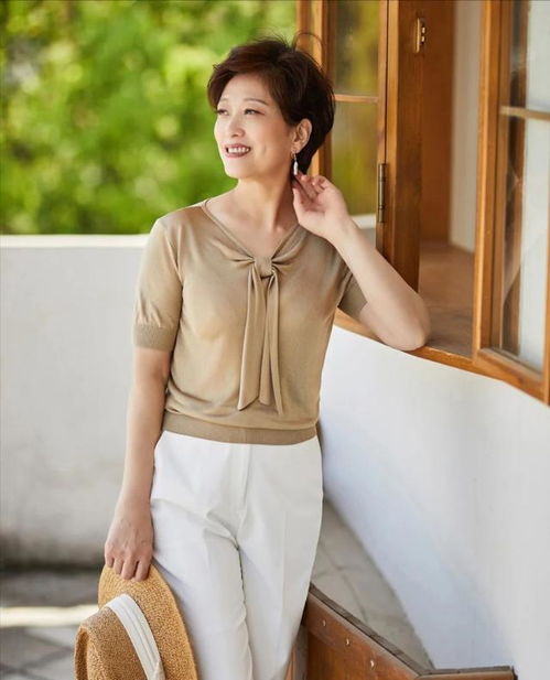 女人再忙,早上洗完脸也要保养好这3个地方,到了六十岁也不显老