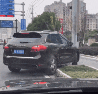 搞笑趣图美女,你走路的姿势跟谁学的,太有喜感了