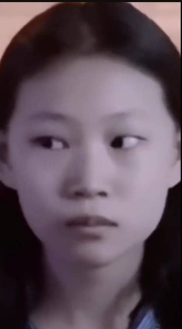 小沈阳13岁女儿街头跳舞,穿衣朴素接地气,表情跟爸爸一样搞笑