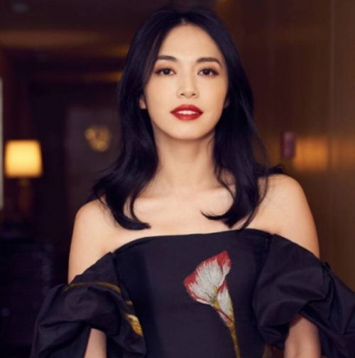 姚晨不想演少女,陈乔恩不敢演少女,只有她43岁还坚持演少女