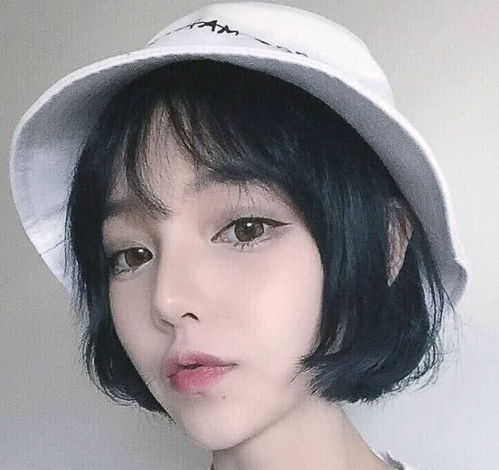 00后女生拥有4个特征,不适合披头散发,不仅丑还显胖