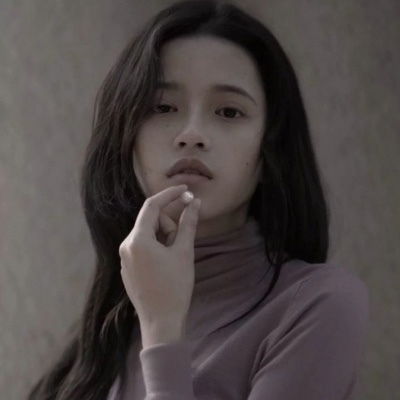 林弦ins唯美气质魅力风成熟稳重微信头像我要个性网