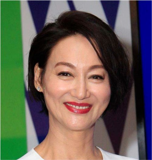3岁上街乞讨,夜总会舞女到影后,惠英红这一生是女人最好的榜样