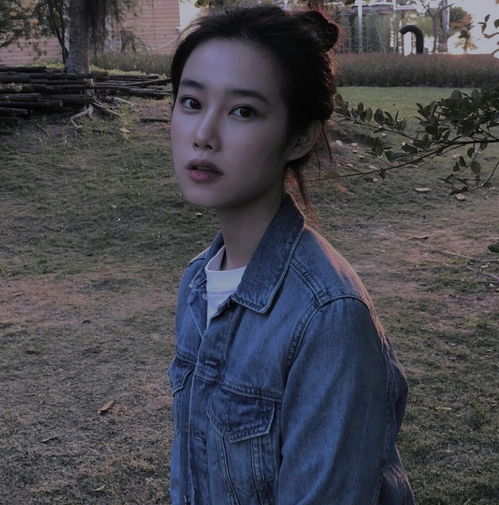 网红女生头像我要把温柔交付给能察觉我小情绪的男孩子