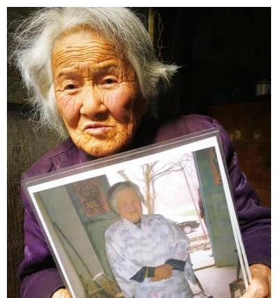 90岁老妪嫁5个中国男人,75年来没上户口,老年才暴露真实身份