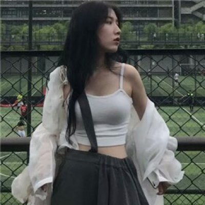 简单气质森系女生头像
