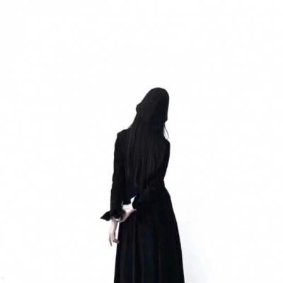 好看的黑白背影女头霸气孤独背影女头像
