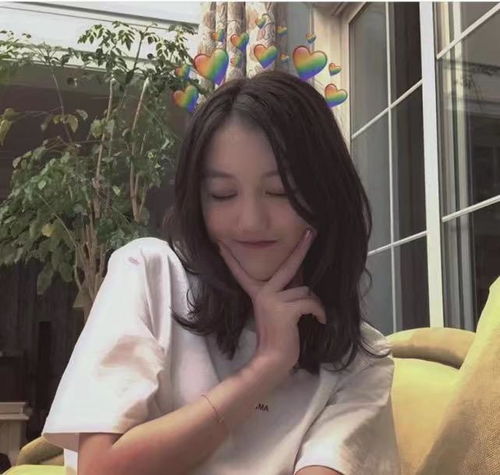 王菲50岁生日太低调还好李嫣放大招,送妈妈自画像不忘自嘲一把