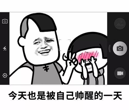 一个叫罗伯特的渔民,把他捕到的最大的几条鱼作成标本挂在自己房间的墙上