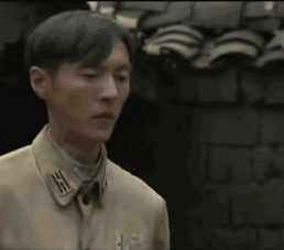 搞笑gif开心一刻大家好,我是练习时长两年半的练习生