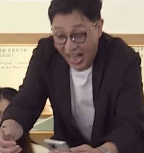 爆笑乌龙张绍刚泥人头像摔扁了,华少和徐璐表情管理瞬间崩塌