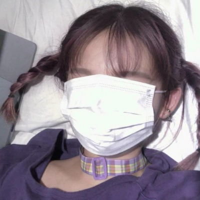 戴口罩女生卡通头像爱戴