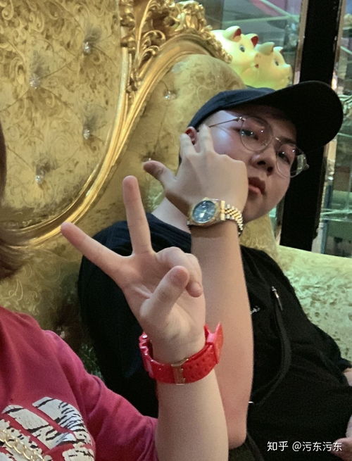 扎辫子的男生如何选择服装搭配