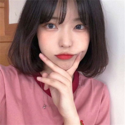 qq女生头像短发清新,笑得没心没肺的女人