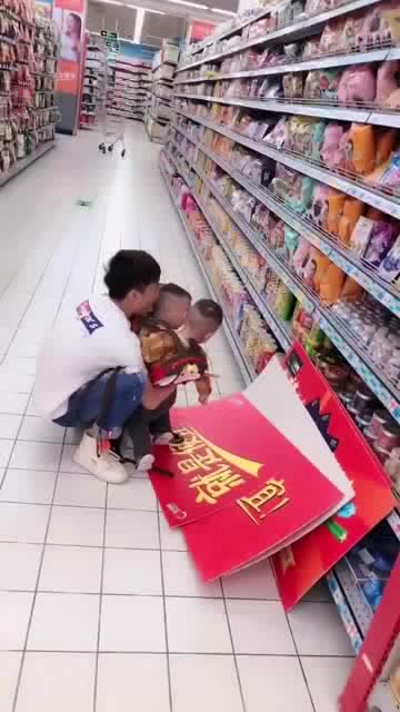 经典搞笑表情包逛超市
