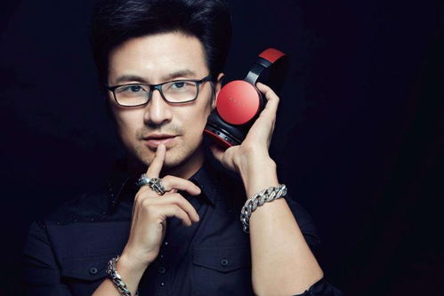 蔡徐坤获得2019年金曲奖,张杰王力宏笑的尴尬,周杰伦表情有趣