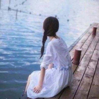 海边背影女唯美头像图片孤独海边优雅背影女生微信头像