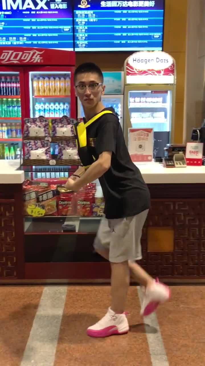 猫和老鼠小姐姐的表情好好笑看点小助手