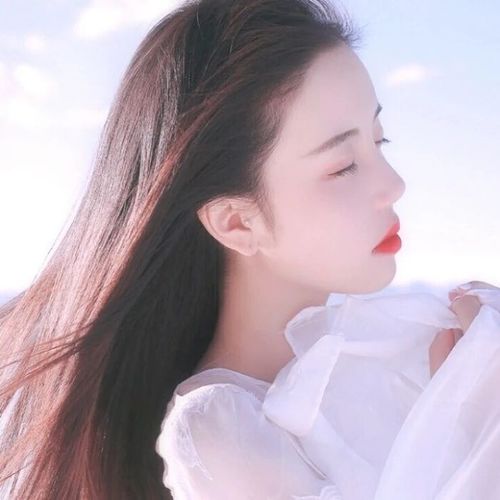 女人对你动心了,微信聊天时会经常用这三句话,很准