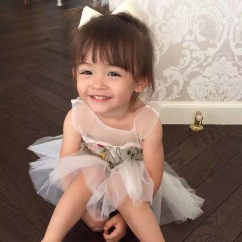 妈妈随手发了一个小视频,网友疯狂点赞骗得全世界都想生女儿了