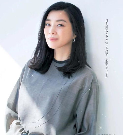 五十岁的女人,换对这几种短发,不仅时尚还显年轻