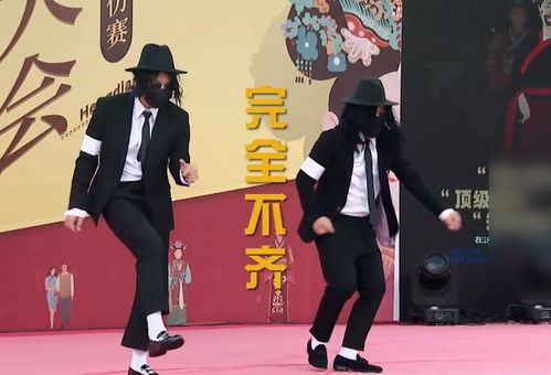 哈哈哈哈哈邓超黄渤大秀舞技,频频出错,评审表情成亮点
