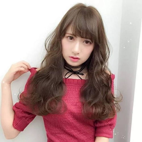 过年女生做什么发型好看求几款流行的卷发发型,谢谢