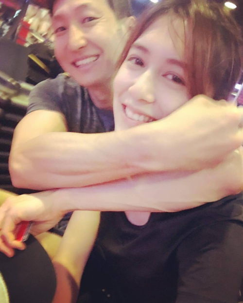 洪金宝将再度饮儿媳妇茶,二儿子年近50岁传结婚,女友为台湾艺人