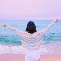 一个人孤独背影图片女唯美的孤独女生背影图片