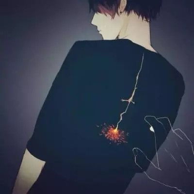 动漫男生头像把孤独藏进耳机,用琴声代替星云