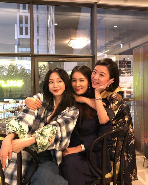 40岁韩艺瑟生图曝光,脸垮疑似整容后遗症,我却被她的少女感征服