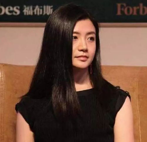 马云身边藏了9年的女人,美过奶茶妹妹,30岁就身家百亿