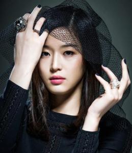 约翰尼德普与27岁双性恋女友订婚情史一箩筐