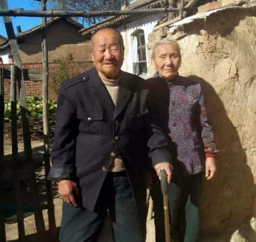 山西耄耋老人,身份证件丢失,指着博物馆照片说这是我