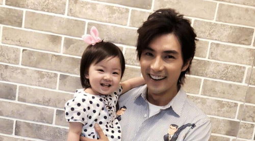 贺军翔晒女儿,称女儿是小情人,即使出轨还是好爸爸