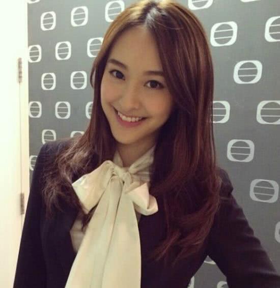 何猷君哥哥情史不简单,发福不减魅力,和30岁宅男女神藕断丝连