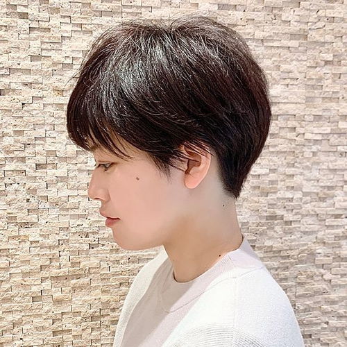 女人过了40岁发型这样剪,时尚利落又洋气,显小10岁都不止