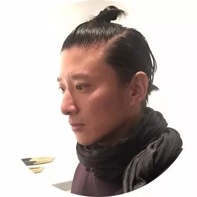当梦想被现实藏在内心的角落时,你在做什么