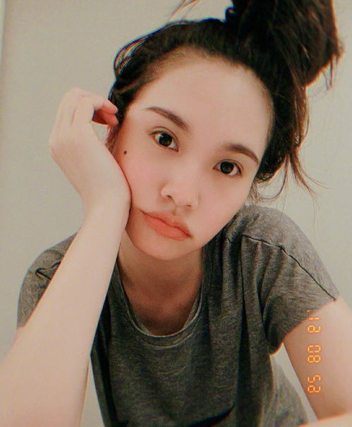 杨丞琳婚后甜如蜜没到生日也享寿星待遇吃大厨煮的菜似调侃李荣浩手艺生活