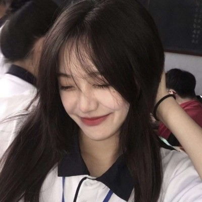 脸上有这3个特征的女生,戴眼镜比较好看,桃花运不断不是梦