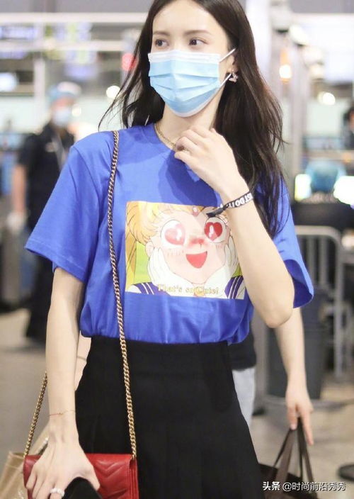 金晨新私服亮了,简单白衬衫也穿出了高级感,摆拍姿势古灵精怪