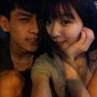 动漫百合头像接吻的微信头像图片大全