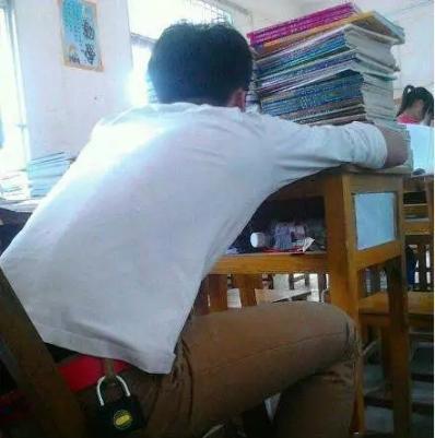 开心一刻刚结婚那会,老公每天早上我要喊他五六遍他才会起床