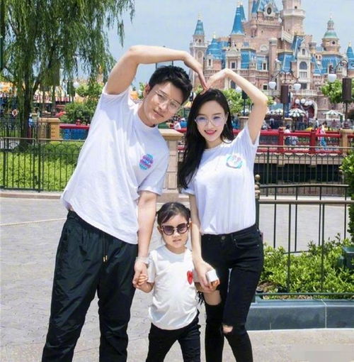 李小璐贾乃亮离婚首同框,交流许久疑似复合,杨晓芸回来了