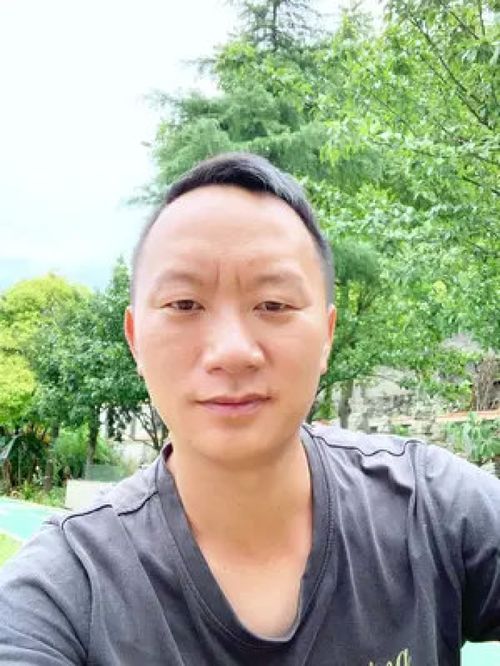 30岁是人生最好的年纪,女人30岁以前很难有趣,男人30岁以前很难成熟你问我30岁很老吗感恩所有的相遇我不完美但我真实
