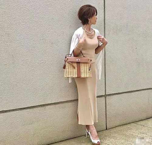 五六十岁妈妈如何穿得高贵显瘦照着这个57岁博主穿,优雅贵气