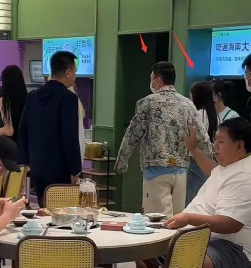 35岁王思聪再惹争议,涉嫌逃税被罚款3.3亿,最新露面显憔悴