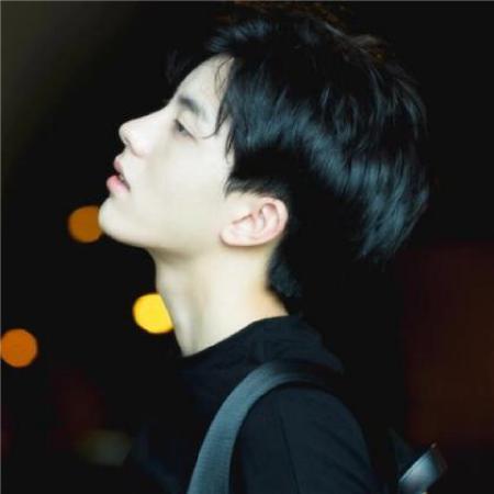 阳光清新男生头像,一定做心怀善意的人