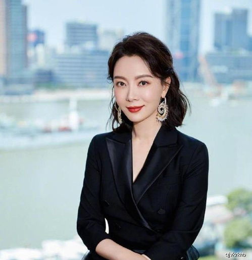 真正有高级贵妇感的女人,从这5个小细节中就能看出,气质满分