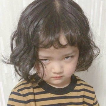 搞怪小女孩头像
